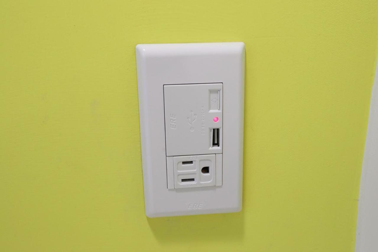 幸福加油站電梯民宿 -近東大門夜市 Хуалиен Сити Екстериор снимка
