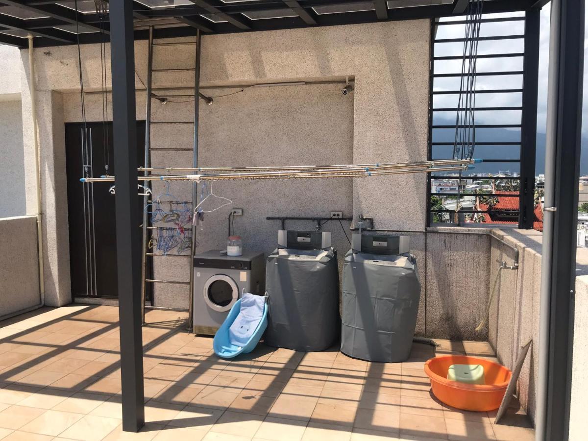 幸福加油站電梯民宿 -近東大門夜市 Хуалиен Сити Екстериор снимка